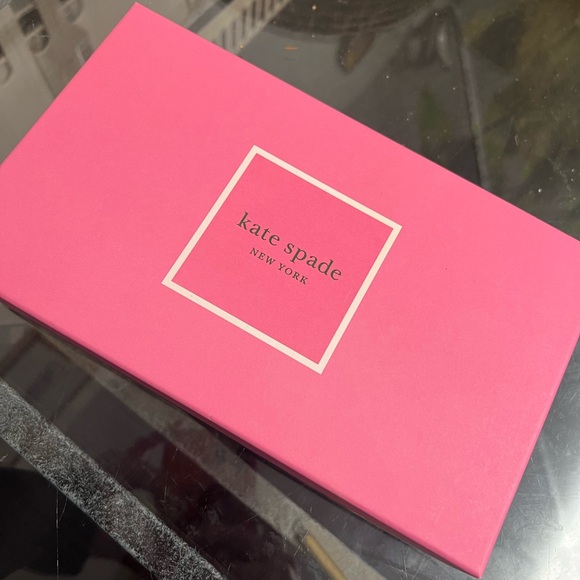Kate Spade Blush Pink Wallet - Picture 5 of 5